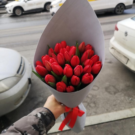 Букет «29 красных тюльпанов» - фото 4
